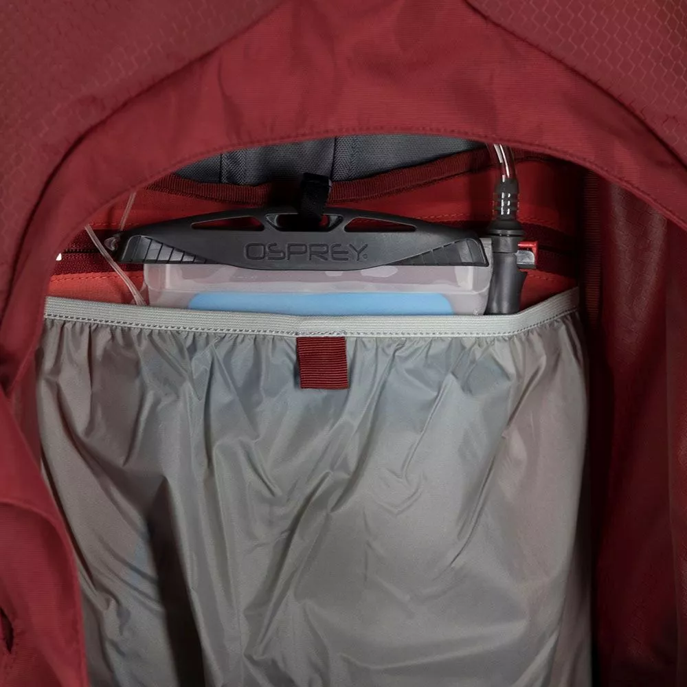 Trekkingrucksack Osprey Ariel 55 WXS/S, Claret Red 9 Trekkingrucksack Osprey Ariel 55 WXS/S, Claret Red – Bild 9