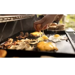 Weber CRAFTED Grillplatte/Plancha - Gourmet BBQ System -Geschäft Für Campingausrüstung weber crafted grosse grillplatte plancha fuer gourmet bbq system 1000 2 23734